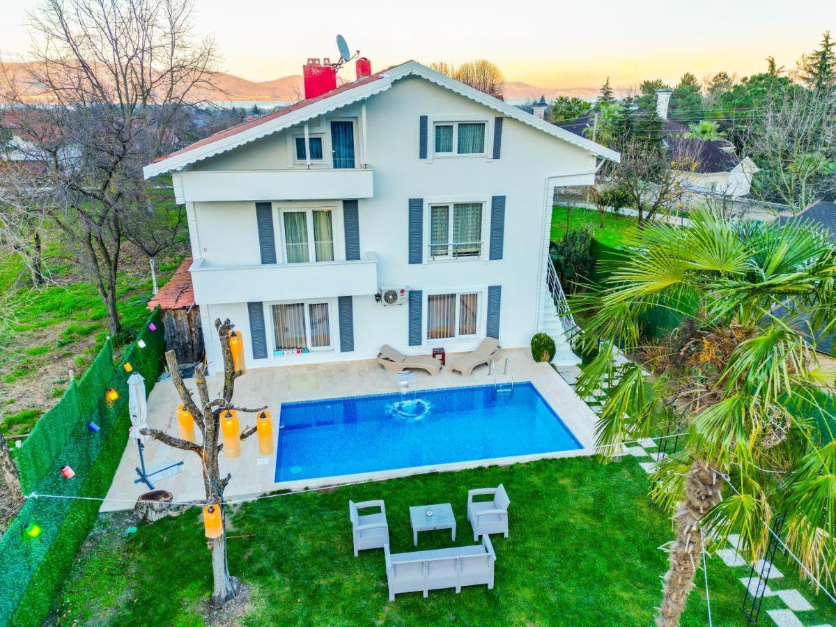 Villa Atlas Muhafazakar Havuzlu, Mustakil Genis Bahceli Sapanca Exterior photo